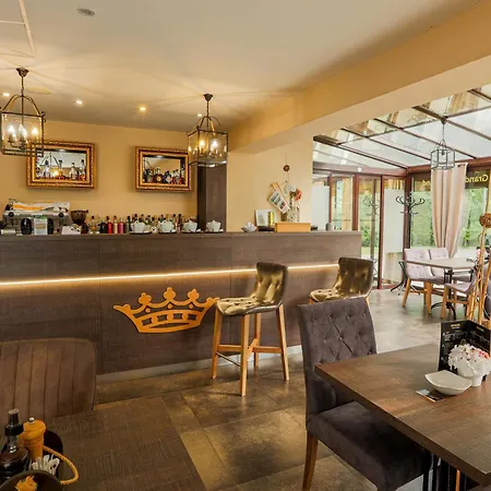 Grand Senica, Garni Senica