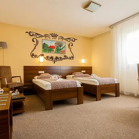 Hotel Grand Senica, Garni