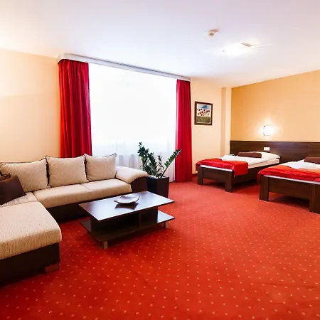 Grand Senica, Garni 3*