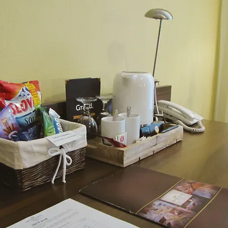 Grand Senica, Garni 3* Senica