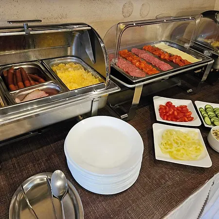 호텔 Grand Senica, Garni 3*