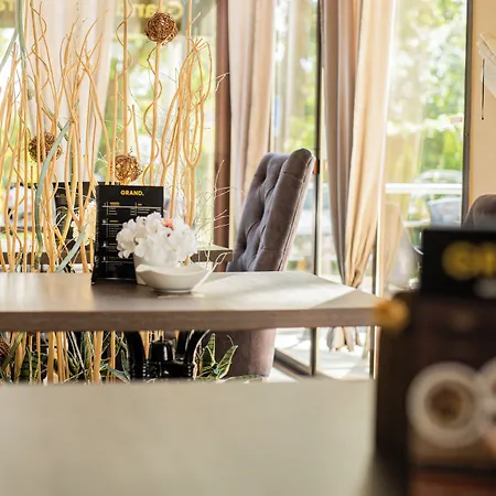 Grand Senica, Garni 3* Senica