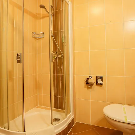 Hotel Grand Senica, Garni