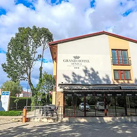 Hotel Grand Senica, Garni