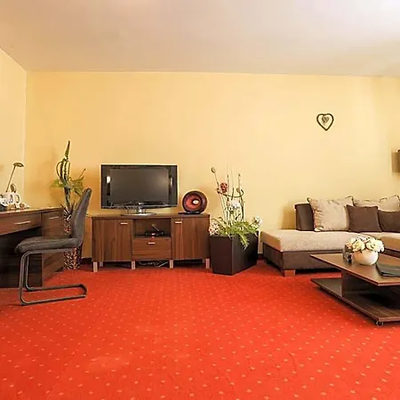 Grand Senica, Garni Hotel